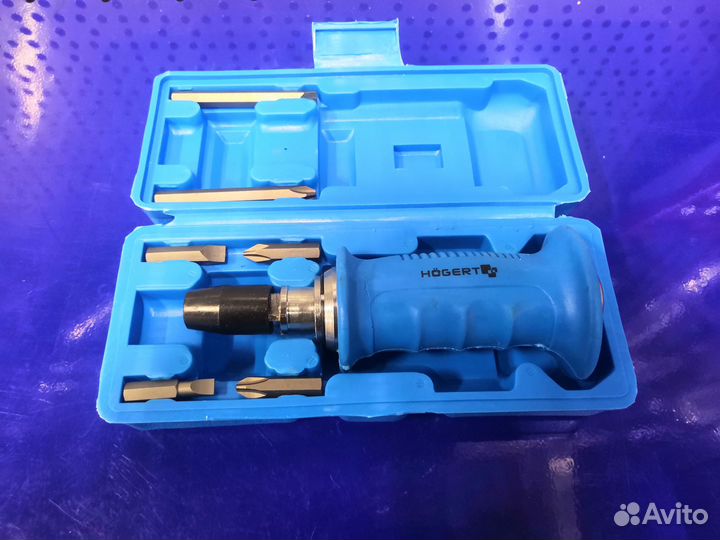 Ударная отвертка с битами HT1S077