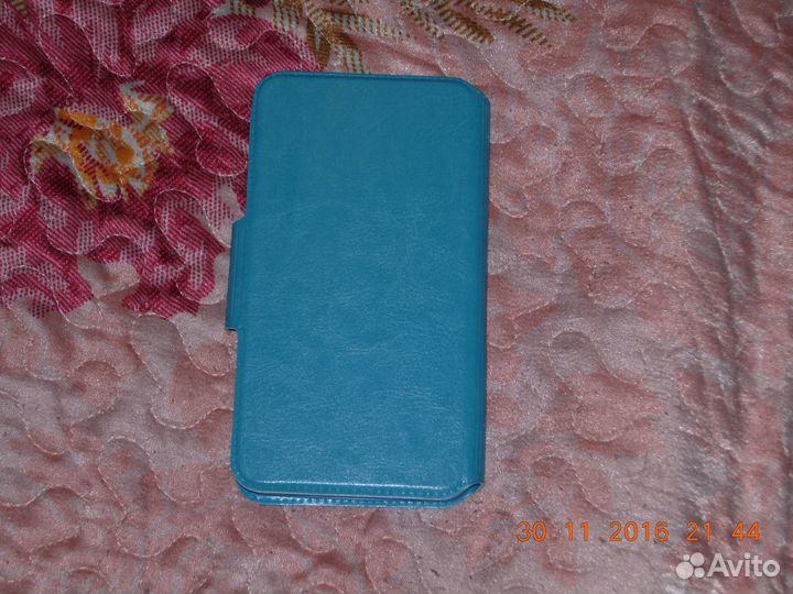 Чехол на телефон
