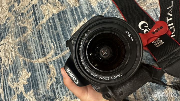 Зеркальный фотоаппарат canon EOS 650D