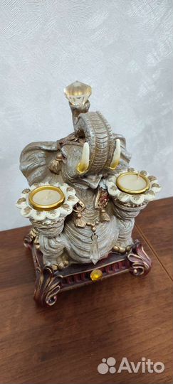 Статуэтки фарфоровые