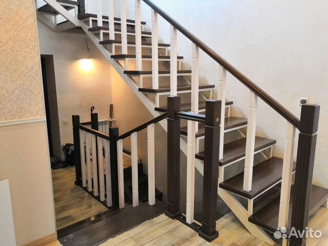 Изготовление деревянных лестниц и мебели из массив