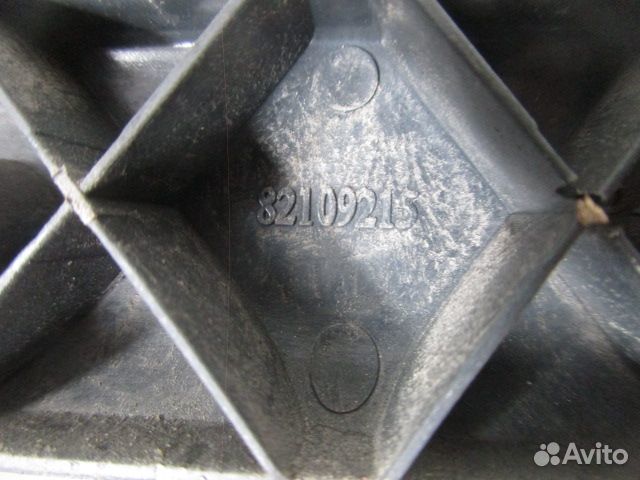 Ручка решетки радиатора Volvo FM4 FH4