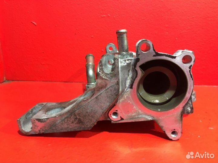 Фланец системы охлаждения Renault Scenic 3 M4R 711