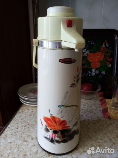 Термос с помпой китайский