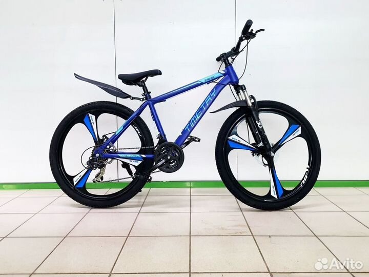 Новый велосипед на литых дисках