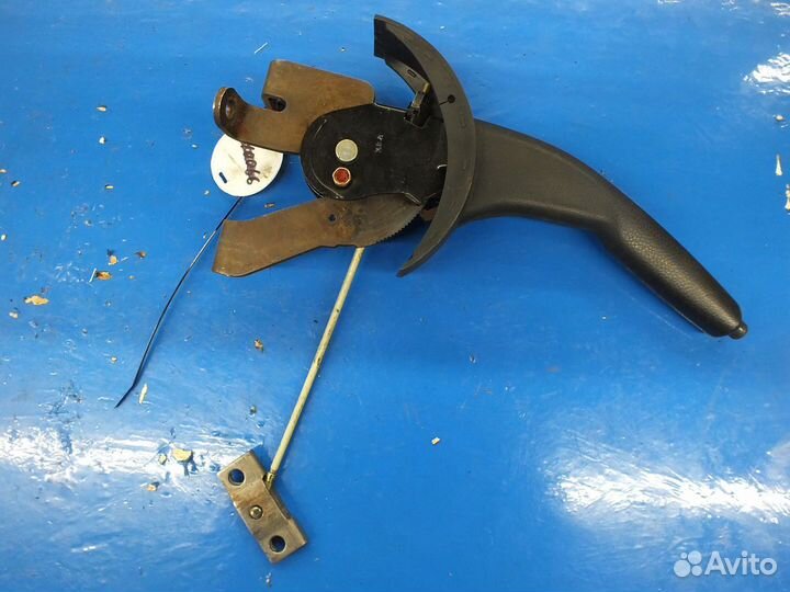 Рычаг стояночного тормоза Mitsubishi Lancer IX (20