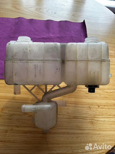 Расширительный бачок Шевроле Вольт 1