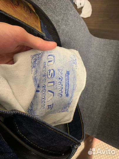 Джинсы evisu