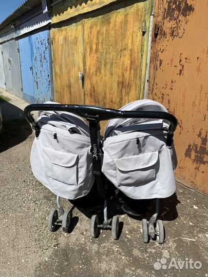 Коляска для двойни