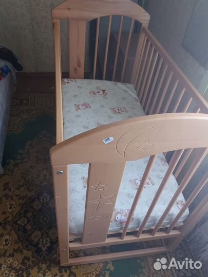 Детская кроватка