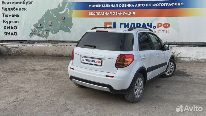 Стекло кузовное глухое правое переднее Suzuki SX4