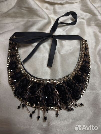 Колье с бисером на войлоке с лентами