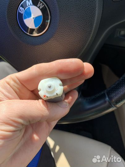 Моторчик замка двери