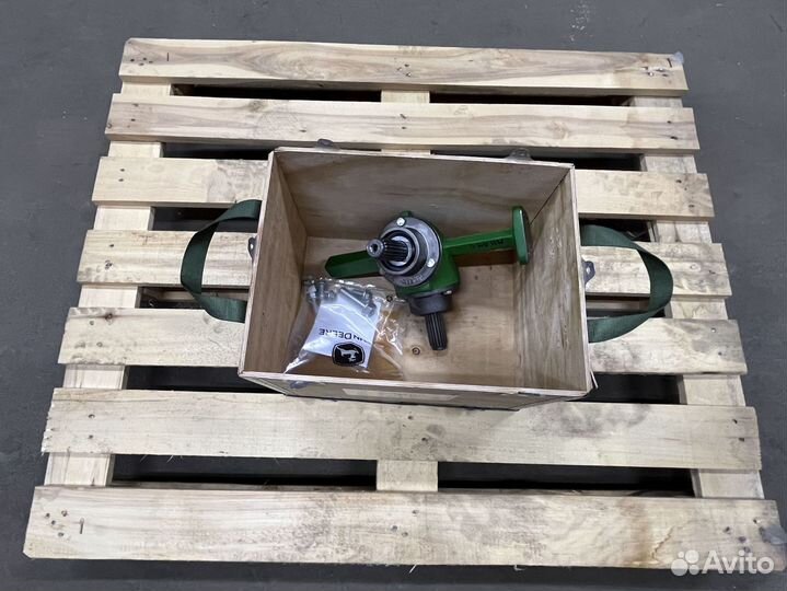 Редуктор AH208345 / AH164609 John Deere