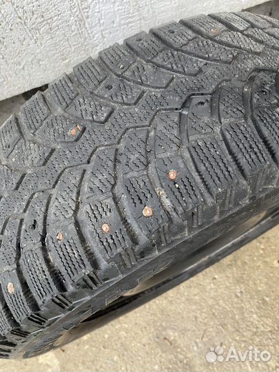 Зимняя резина Bridgestone 195/65 R15 с дисками