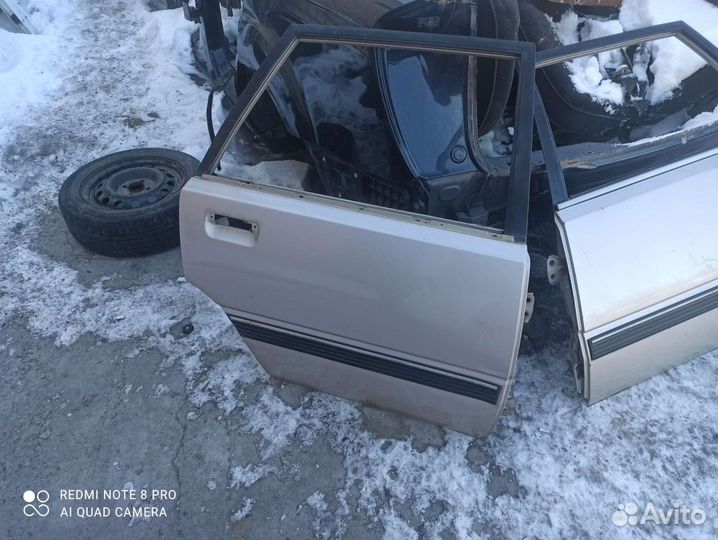 Двери на toyota Camry SV11 L