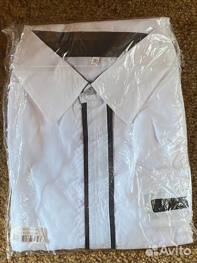 Рубашка белая. чёрная в подарок