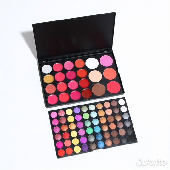 Набор декоративной косметики(тени для век, румяна