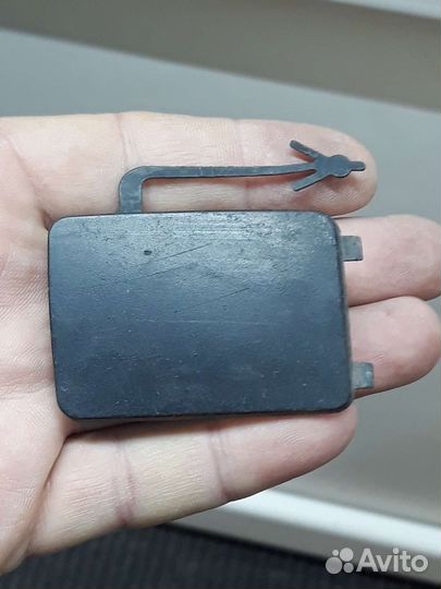 Пежо 308 заглушка в передний бампер 2007-11