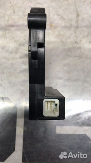 Датчик угла поворота руля передний Nissan Fuga Y51