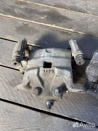 Суппорт передний Nissan Teana J32 2008-2011