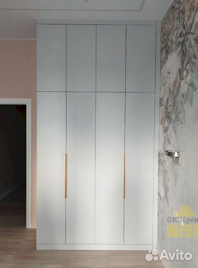 Шкаф распашной