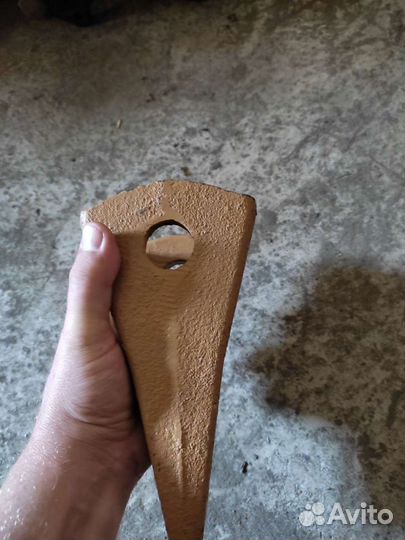 Коронки на экскаватор камацу