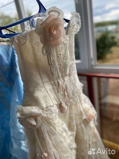 Вечернее платье