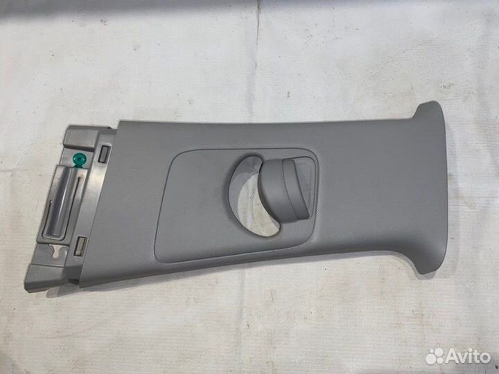 Обшивка стойки средняя левая Hyundai Solaris 2