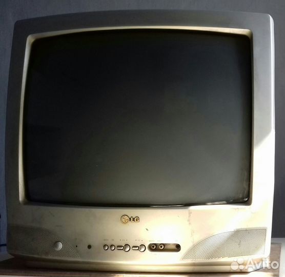 Телевизор LG CF-20 J50