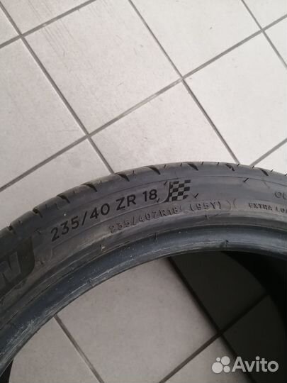 Michelin Pilot Sport 4 235/40 R18 95Y