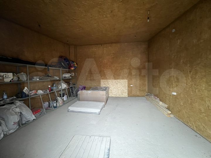 Гараж, > 30 м²
