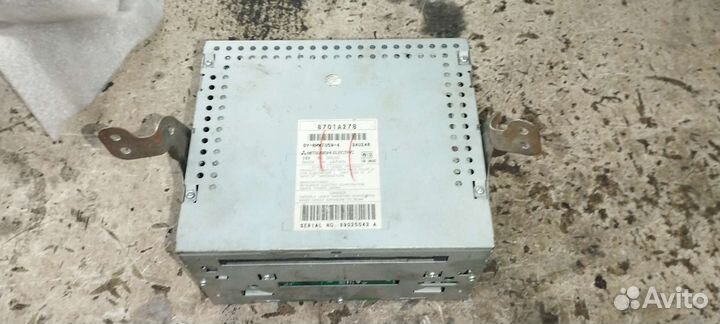 Штатное головное устройство Peugeot 4007