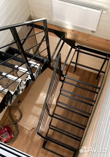 Перила деревянные для лестниц