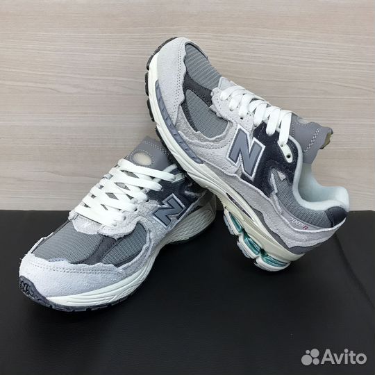 Кроссовки New Balance 2002r мужские серые