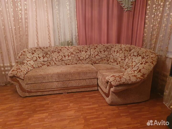 Угловой диван бу с креслом
