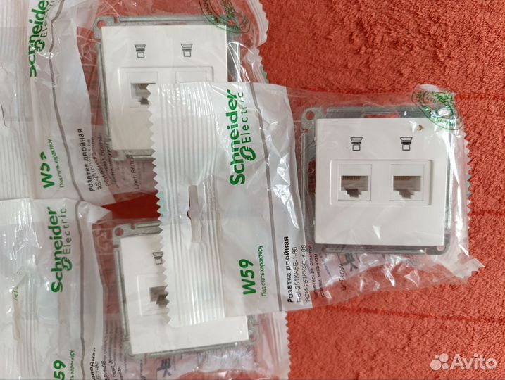 Розетка встраиваемая schneider electric w59 RSI-25