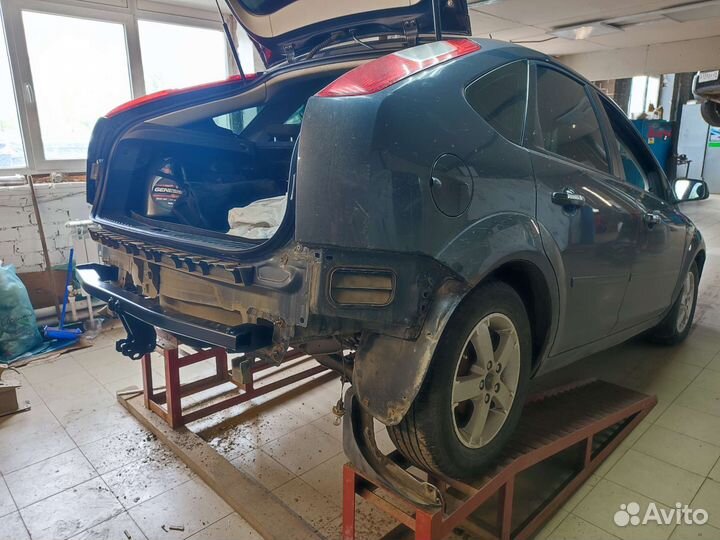 Фаркоп на Форд Фокус 2 хэтчбек Ford Focus 2 HB