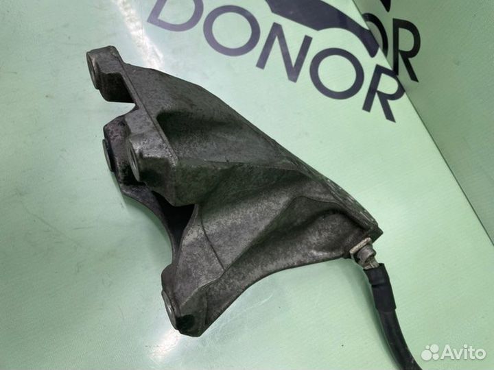 Кронштейн опоры двигателя Audi Q7 4L 3.0D casa