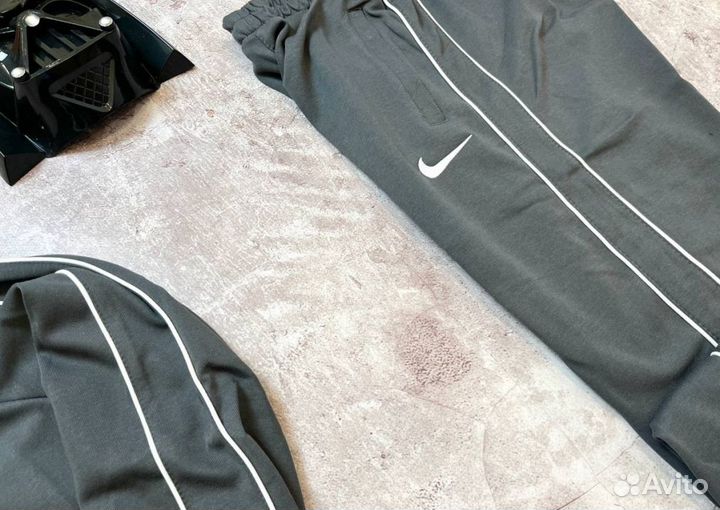 Спортивные костюмы Nike стильные