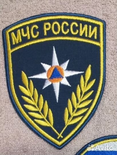 Шевроны, нашивки, патчи, вышивка на одежде