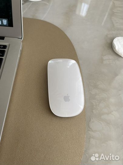 Apple MacBook Air (13-inch, Mid 2012)