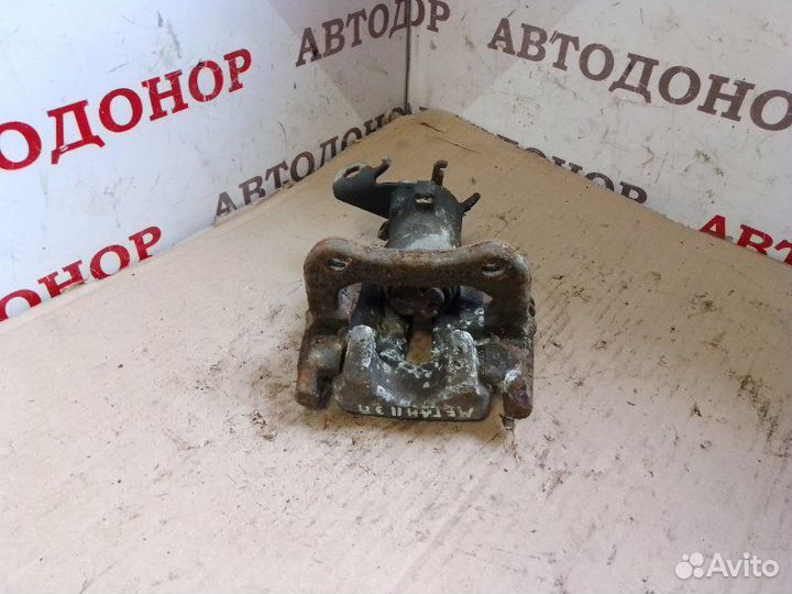 Суппорт тормозной задний правый Renault Megane 2