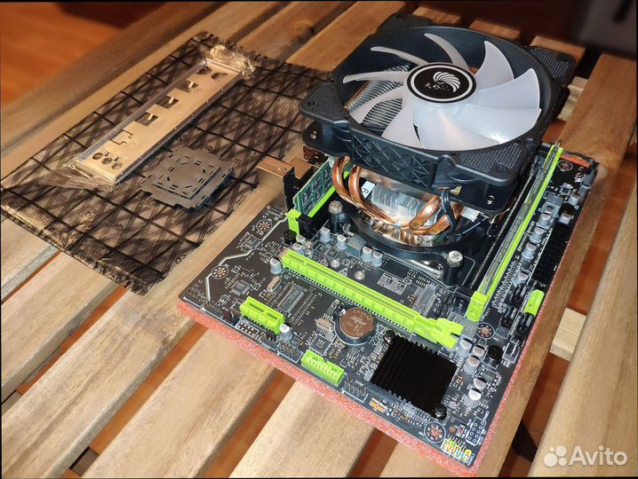 16 потоков 2.60-3.60 GHz + New LGA 2011 + Кулер +