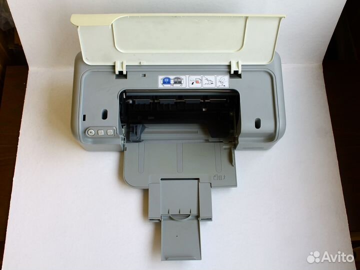 Принтер HP Deskjet D2300 струйный