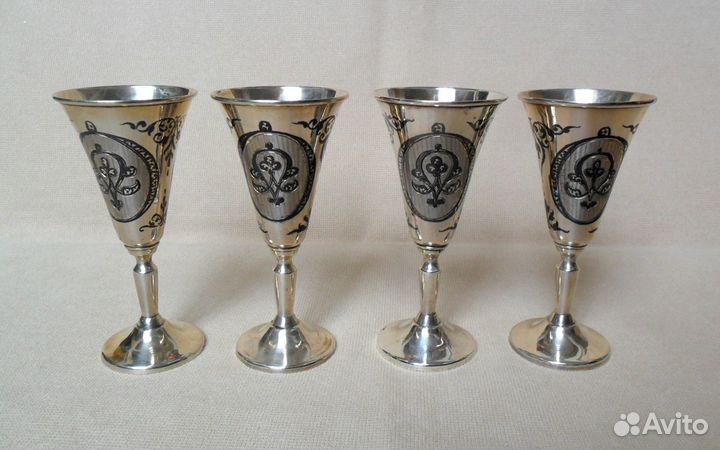 Набор фужеров из серебра