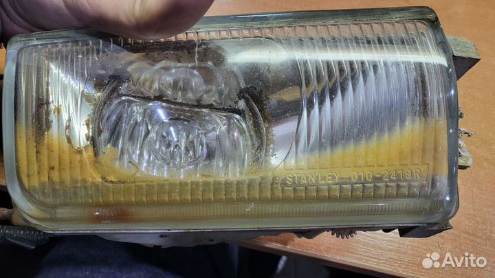 Противотуманные фары Mitsubishi Diamante F25A