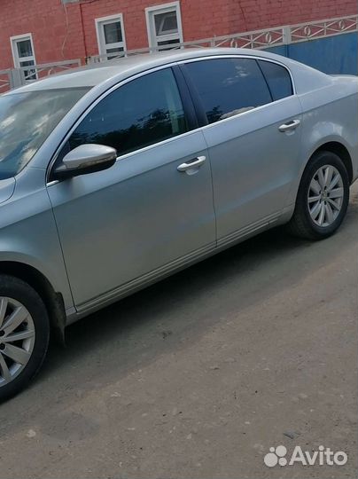Volkswagen Passat, 2011