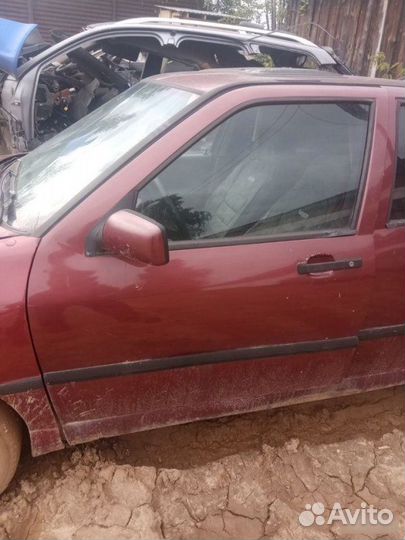 Дверь передняя Seat Toledo 1992