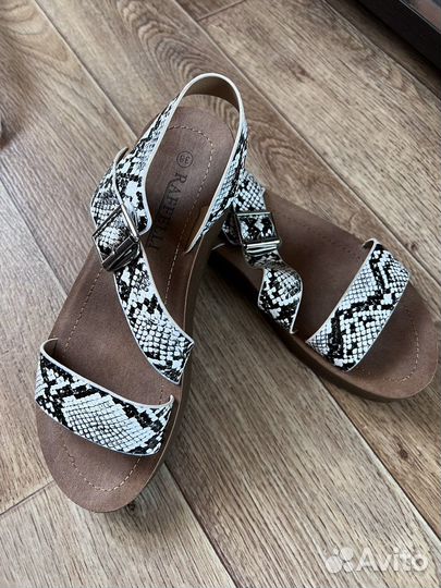 Босоножки женские